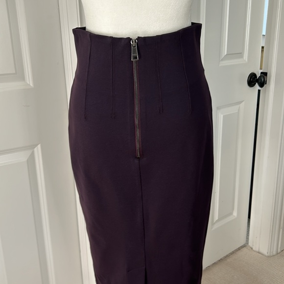 Burberry pencil skirt - Picture 2 of 6